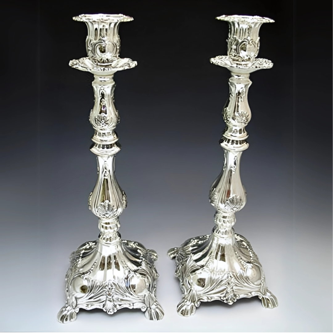 Candelabros altos para shabbat