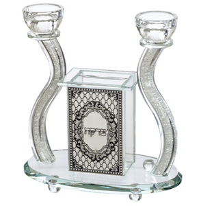 Candelabro de cristal con caja de tzedaka