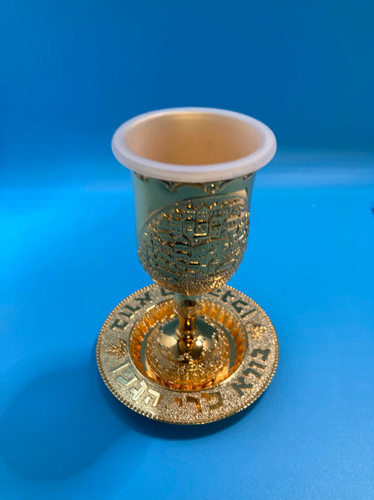 Copa Kidush dorada