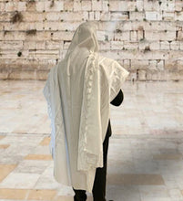 Cargar imagen en el visor de la galería, Tallit Mofet kosher, grande 70
